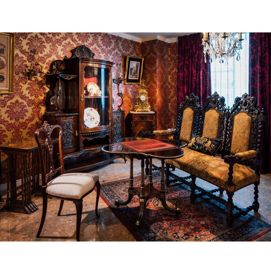 ルイ15世様式　ブロンズ象嵌コモード