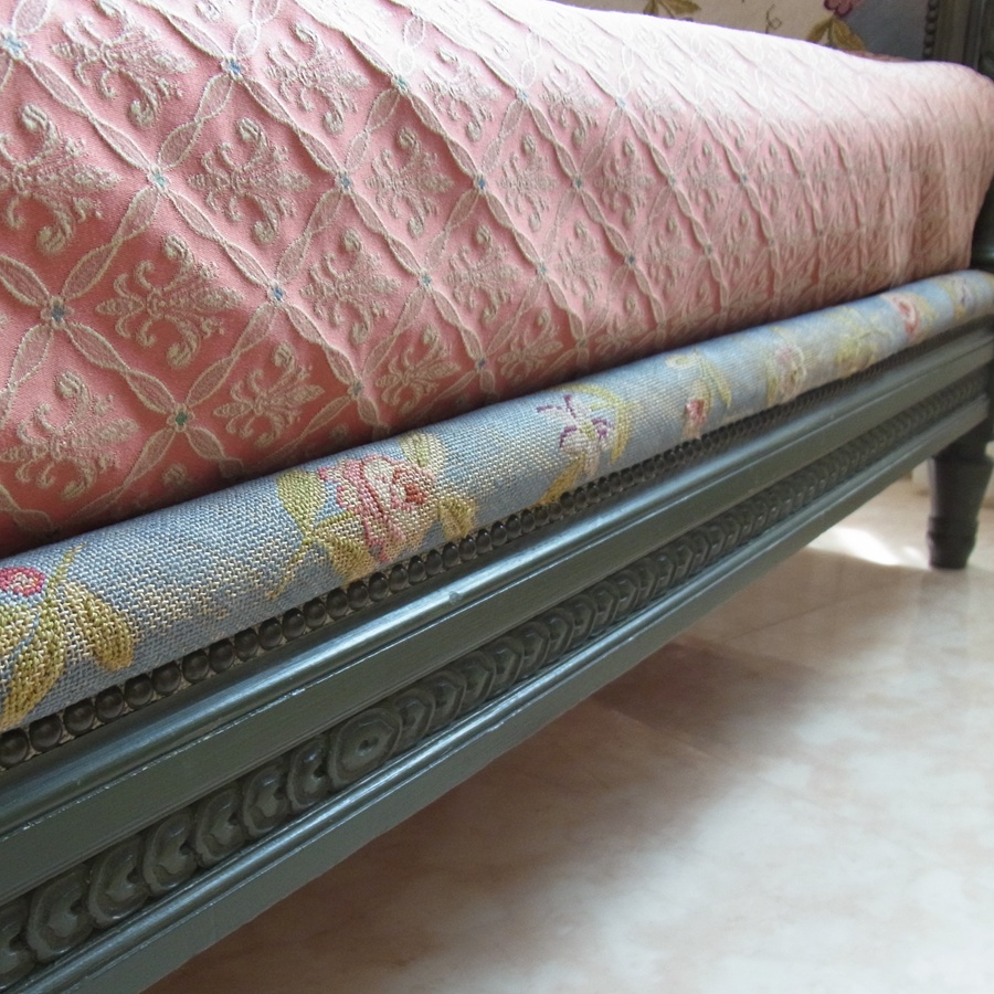 ルイ15世様式　ブロンズ象嵌コモード