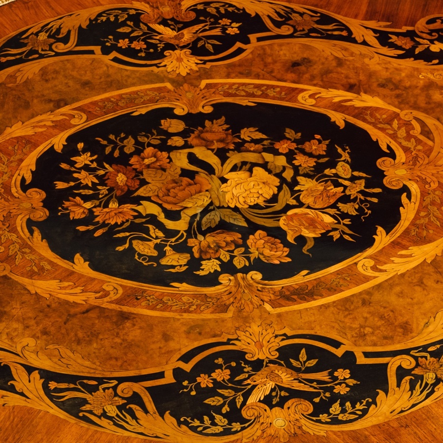 ルイ15世様式　ブロンズ象嵌コモード