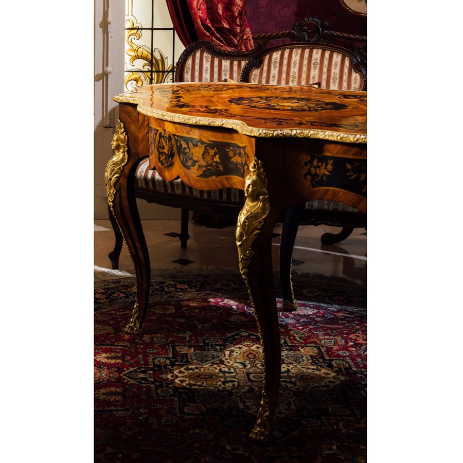 ルイ15世様式　ブロンズ象嵌コモード