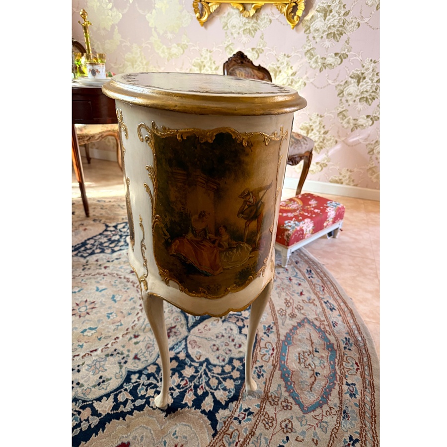 ルイ15世様式　ブロンズ象嵌コモード