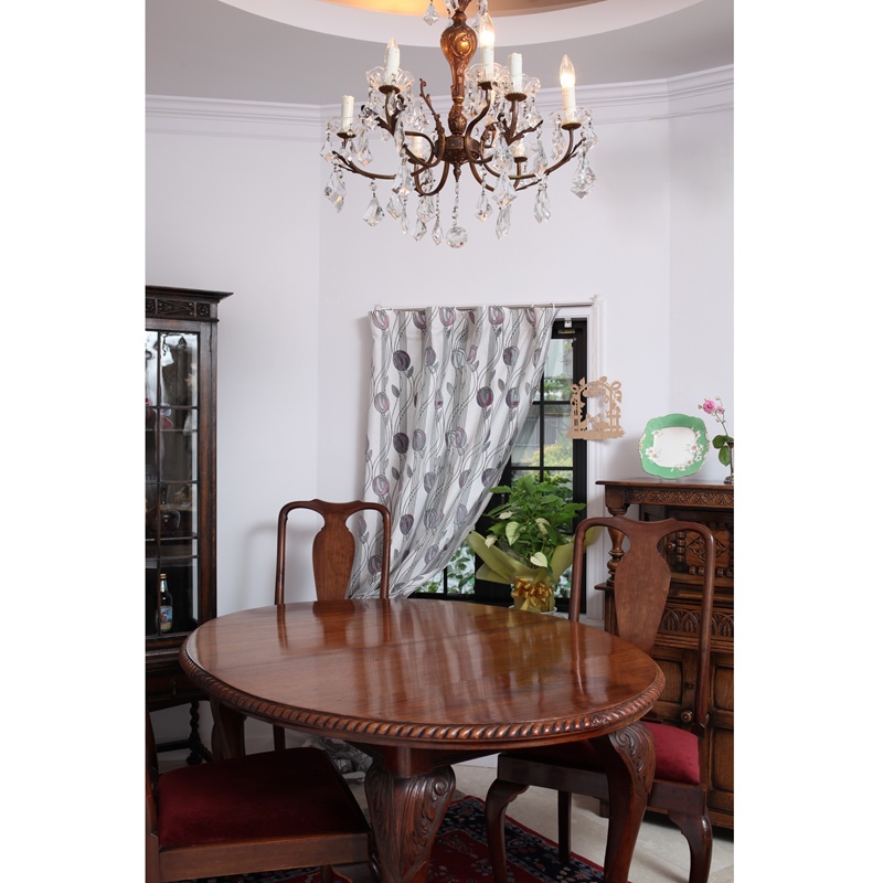 ルイ15世様式　ブロンズ象嵌コモード