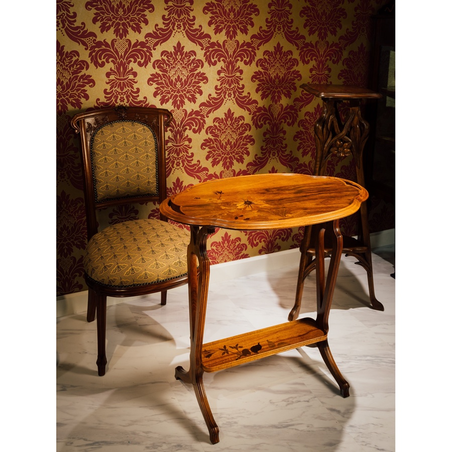 ルイ15世様式　ブロンズ象嵌コモード